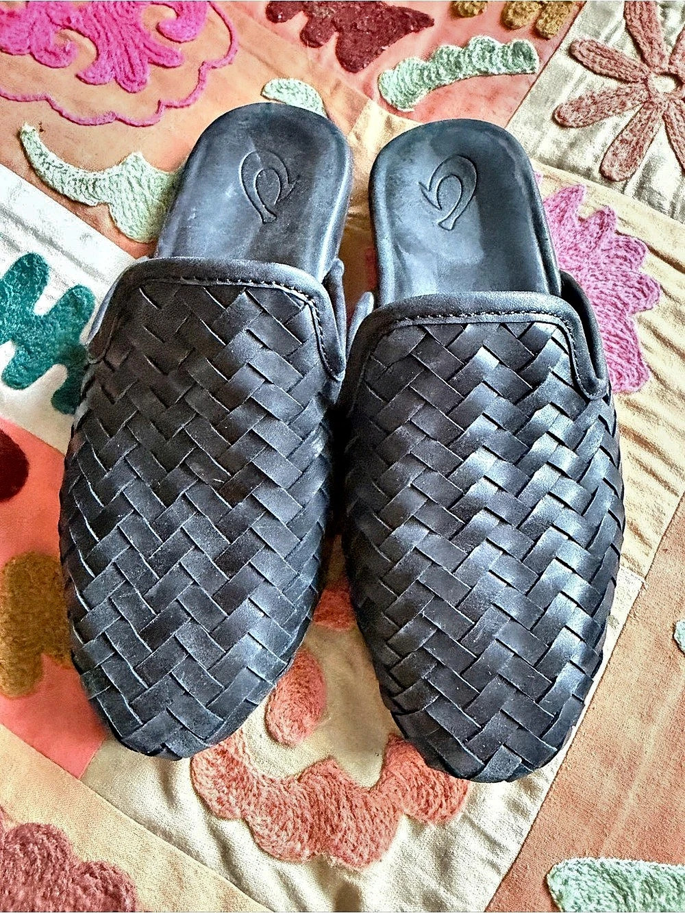 OluKai Mi’i Mules 20495-OXOX Black Woven Leather Slip-On Mule Shoes W6 Boho Chic
